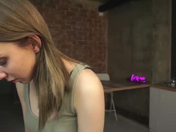 girl cam masturbation with airsofi