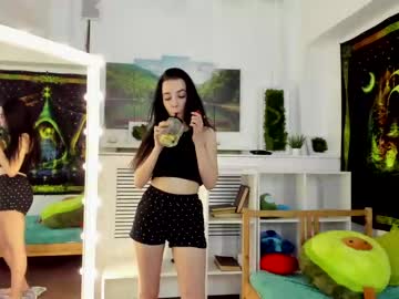 girl cam masturbation with devious_yenifer