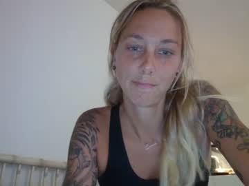girl cam masturbation with thepiperphillips