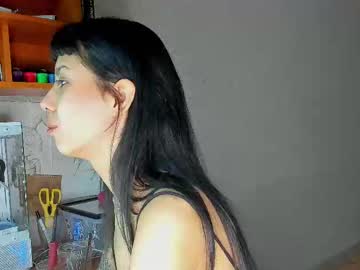 girl cam masturbation with wavy_nights