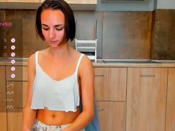 girl cam masturbation with alodiebracher