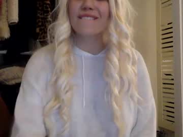 girl cam masturbation with scarlet_whisper