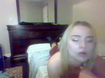 couple cam masturbation with foxxyyroxy