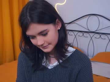 girl cam masturbation with nellegrandner