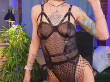 girl cam masturbation with trixxxie_