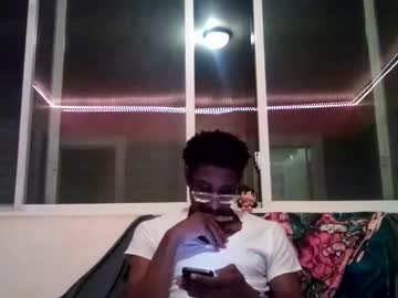 couple cam masturbation with polyinurpocket