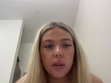 girl cam masturbation with emabluee2