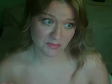 girl cam masturbation with submissivescarletxo