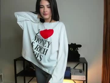 girl cam masturbation with brunet_vegass
