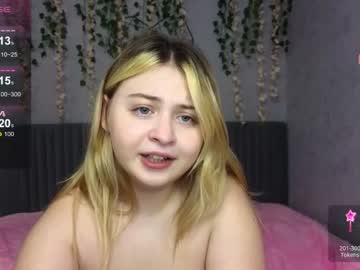 girl cam masturbation with shy_blondiee
