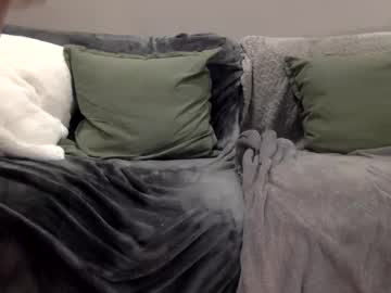 couple cam masturbation with behindcloseddoors39