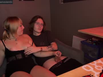 couple cam masturbation with pychoddelic