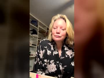 girl cam masturbation with rainbows1010