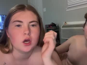 couple cam masturbation with twinfl4m3ss