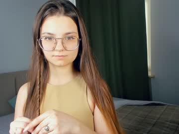 girl cam masturbation with flyiingswallow