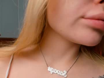 girl cam masturbation with kitttagain