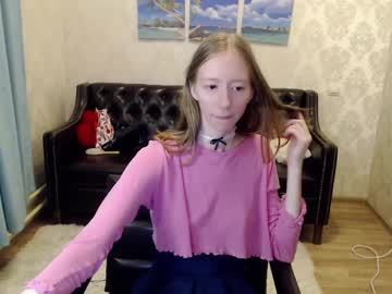 girl cam masturbation with snickers_sweet